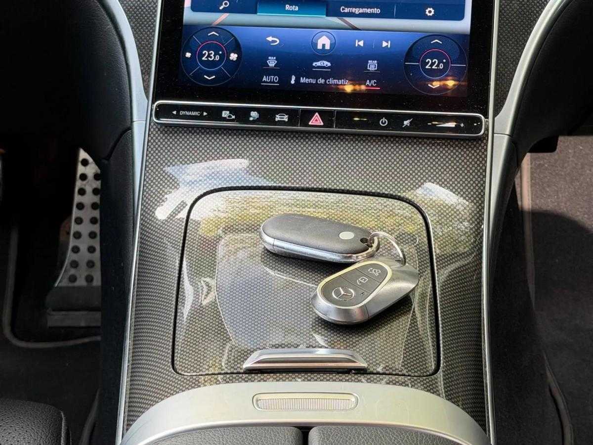 mercedes-benz-classe-c-300-e-2023-hibrido-a-gasolina-1999cc