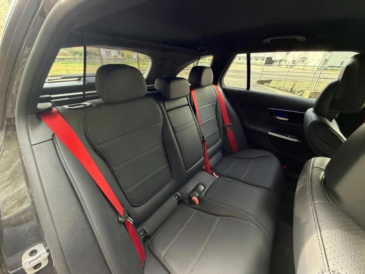 mercedes-benz-classe-c-300-e-2023-hibrido-a-gasolina-1999cc