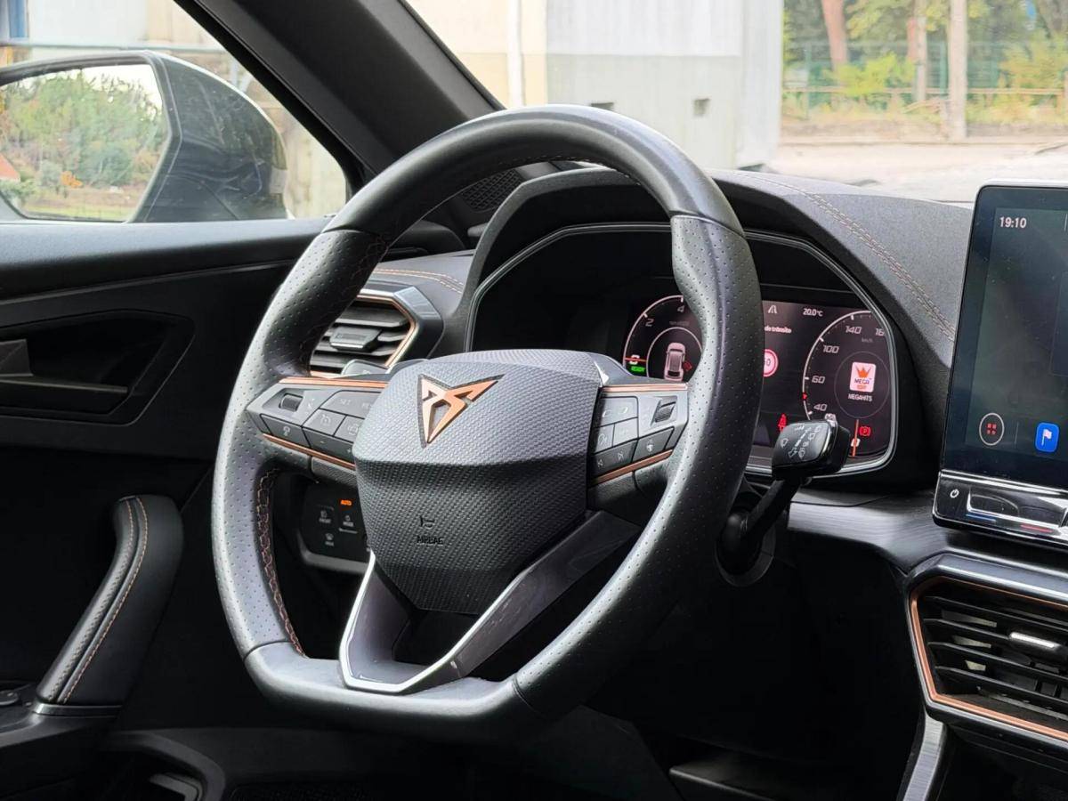 cupra-formentor-2023-hibrido-a-gasolina-1395cc