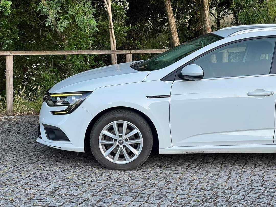 renault-megane-sport-tourer-2019-diesel-1461cc