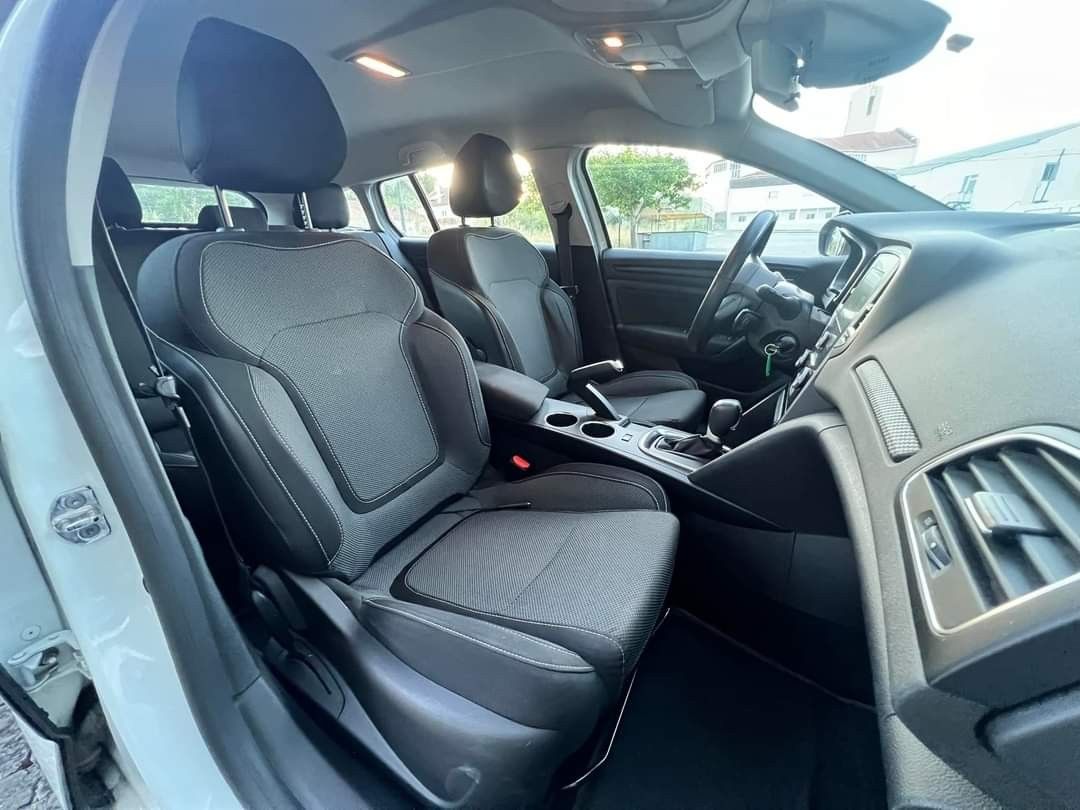 renault-megane-sport-tourer-2019-diesel-1461cc