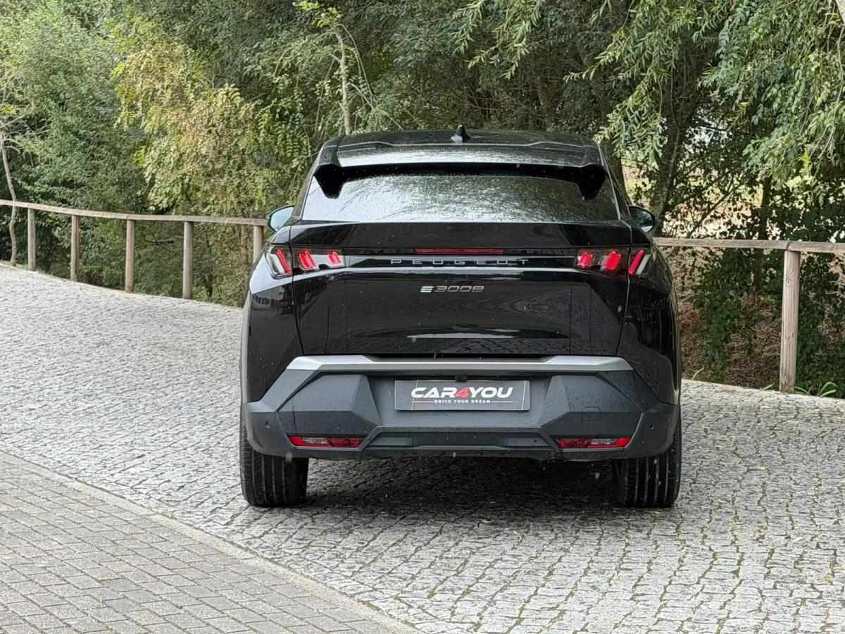 peugeot-e-3008-2025-eletrico-0cc