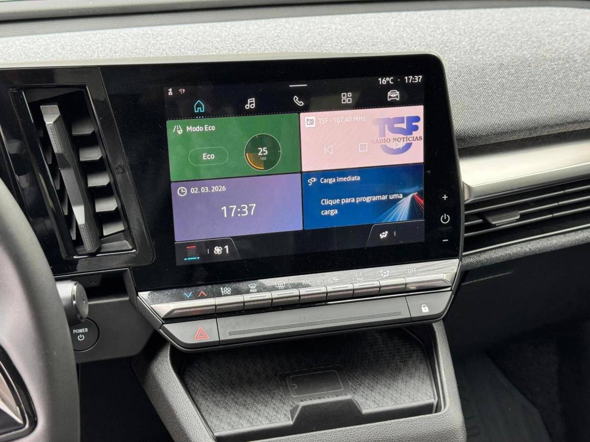 renault-megane-e-tech-2023-eletrico-0cc