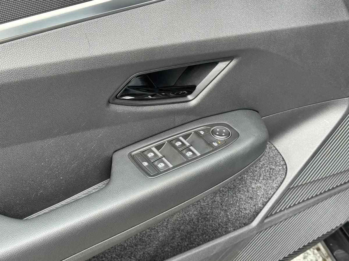 renault-megane-e-tech-2023-eletrico-0cc