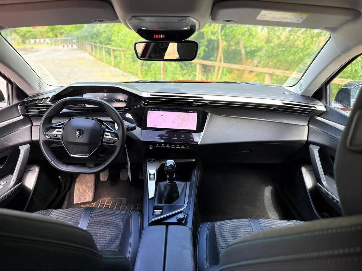 peugeot-308-2023-gasolina-1199cc