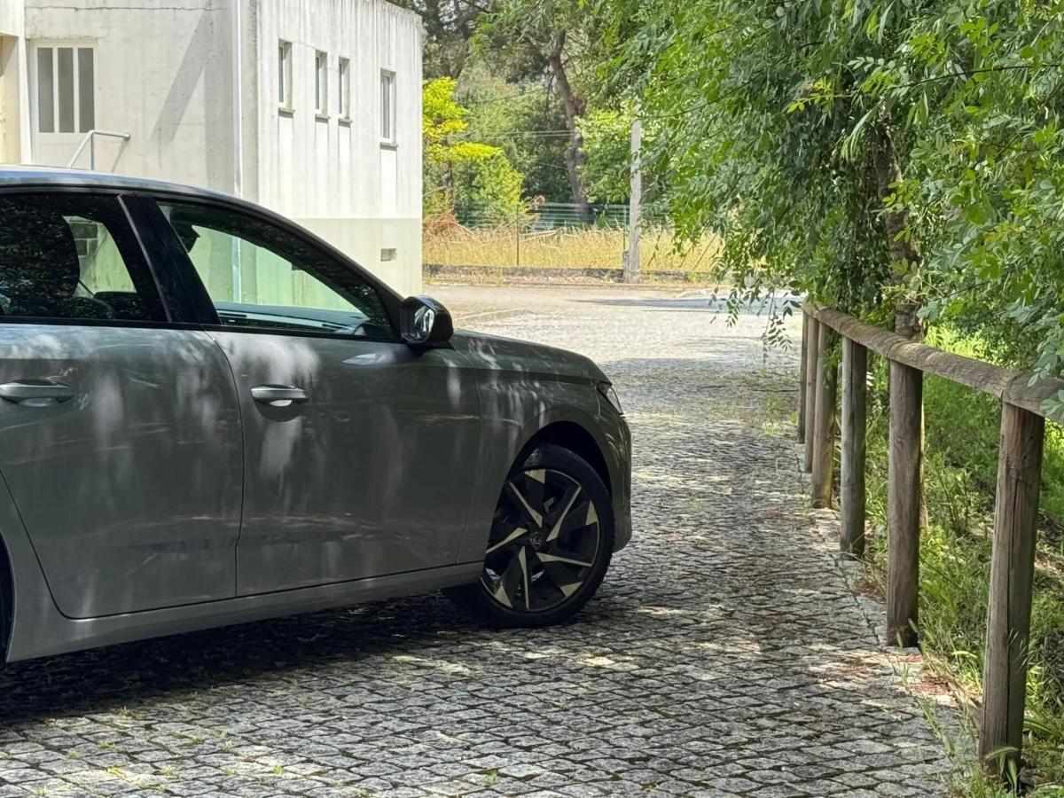 peugeot-308-2023-gasolina-1199cc