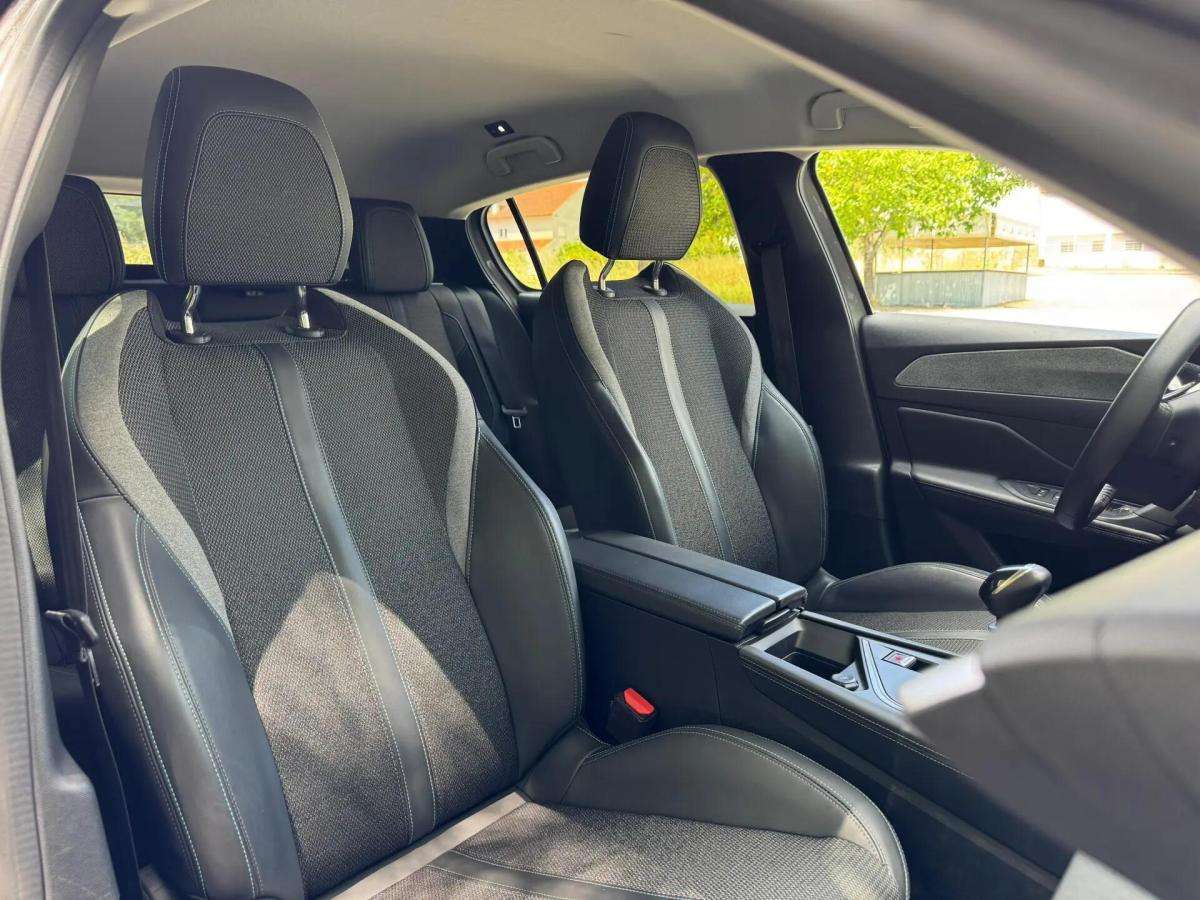 peugeot-308-2023-gasolina-1199cc