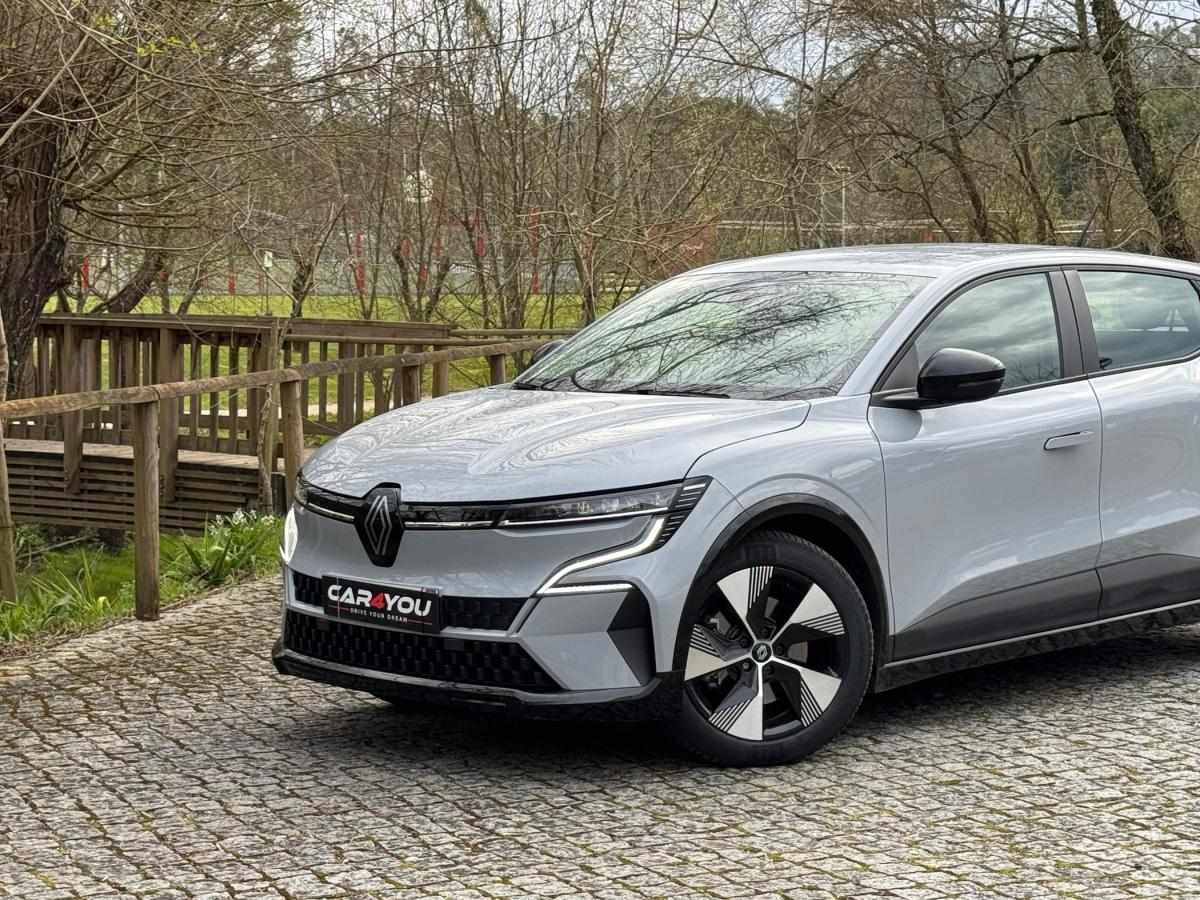 renault-megane-e-tech-2023-eletrico-500cc