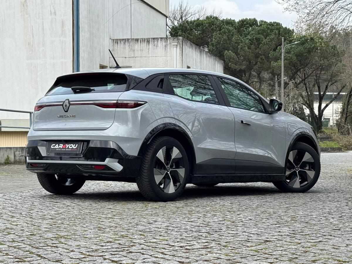 renault-megane-e-tech-2023-eletrico-500cc