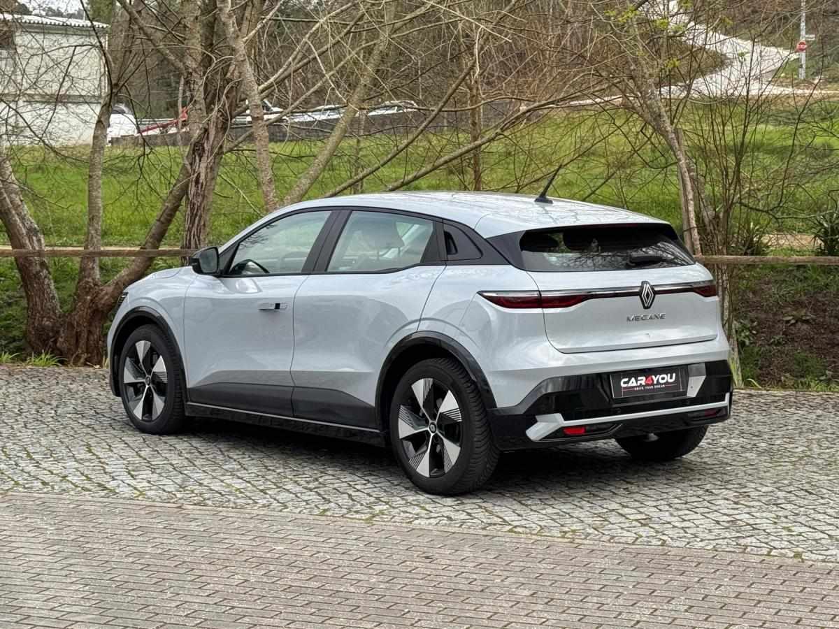 renault-megane-e-tech-2023-eletrico-500cc