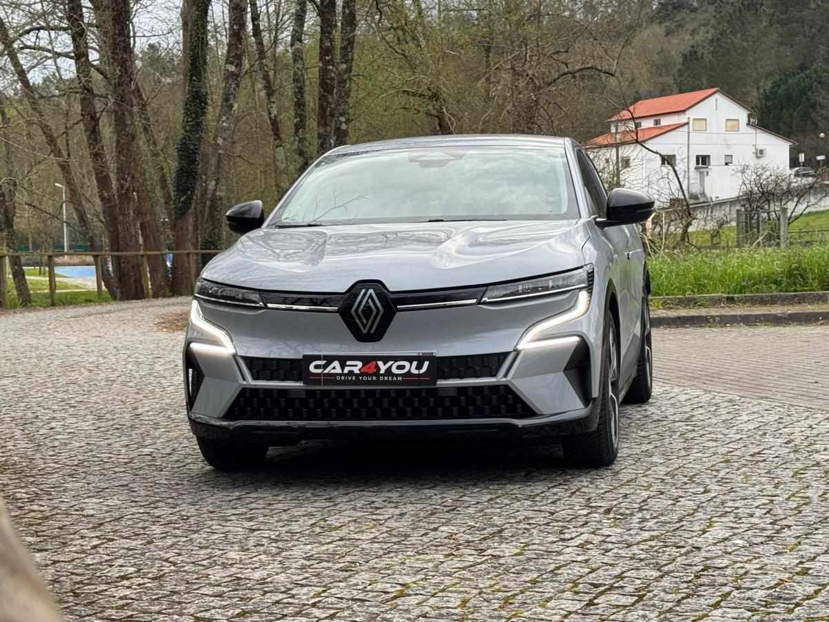 renault-megane-e-tech-2023-eletrico-500cc