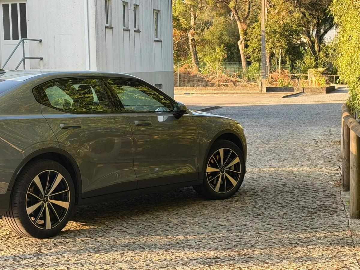 polestar-2-2022-eletrico-0cc