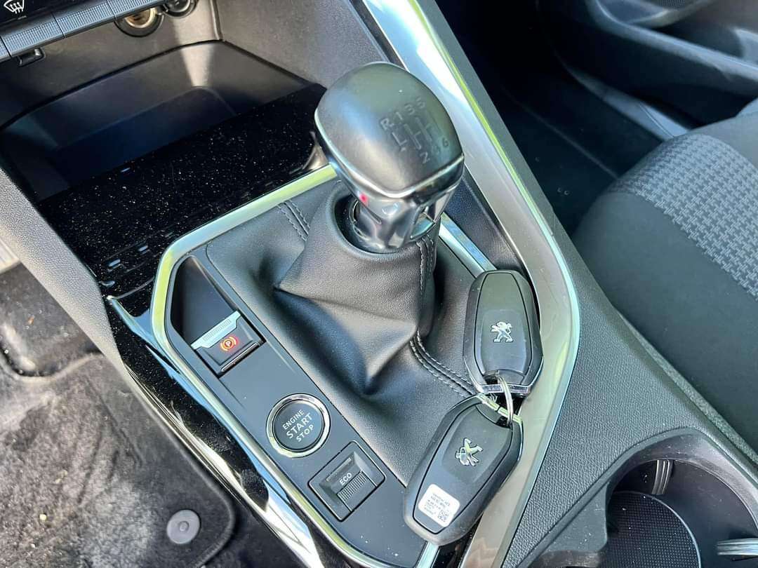peugeot-3008-2022-gasolina-1199cc