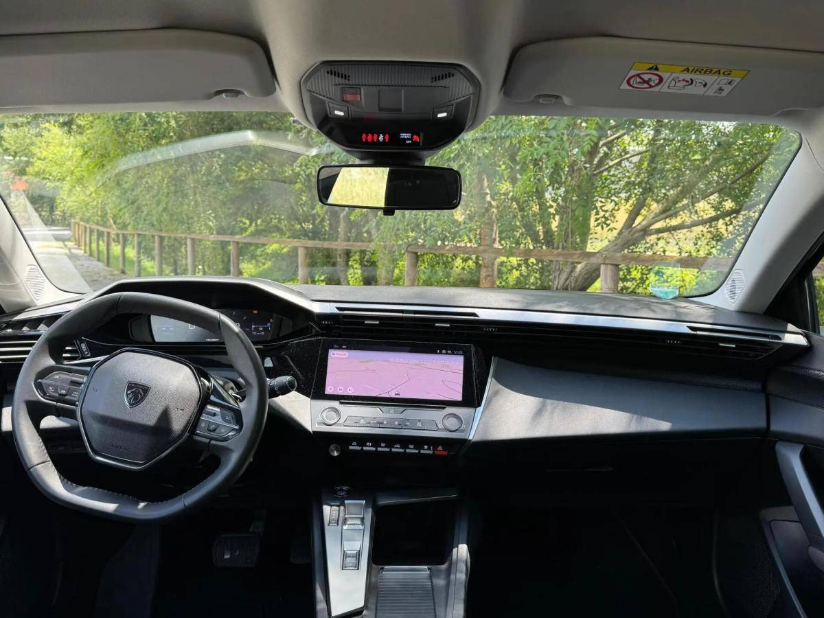 peugeot-308-2022-gasolina-1199cc