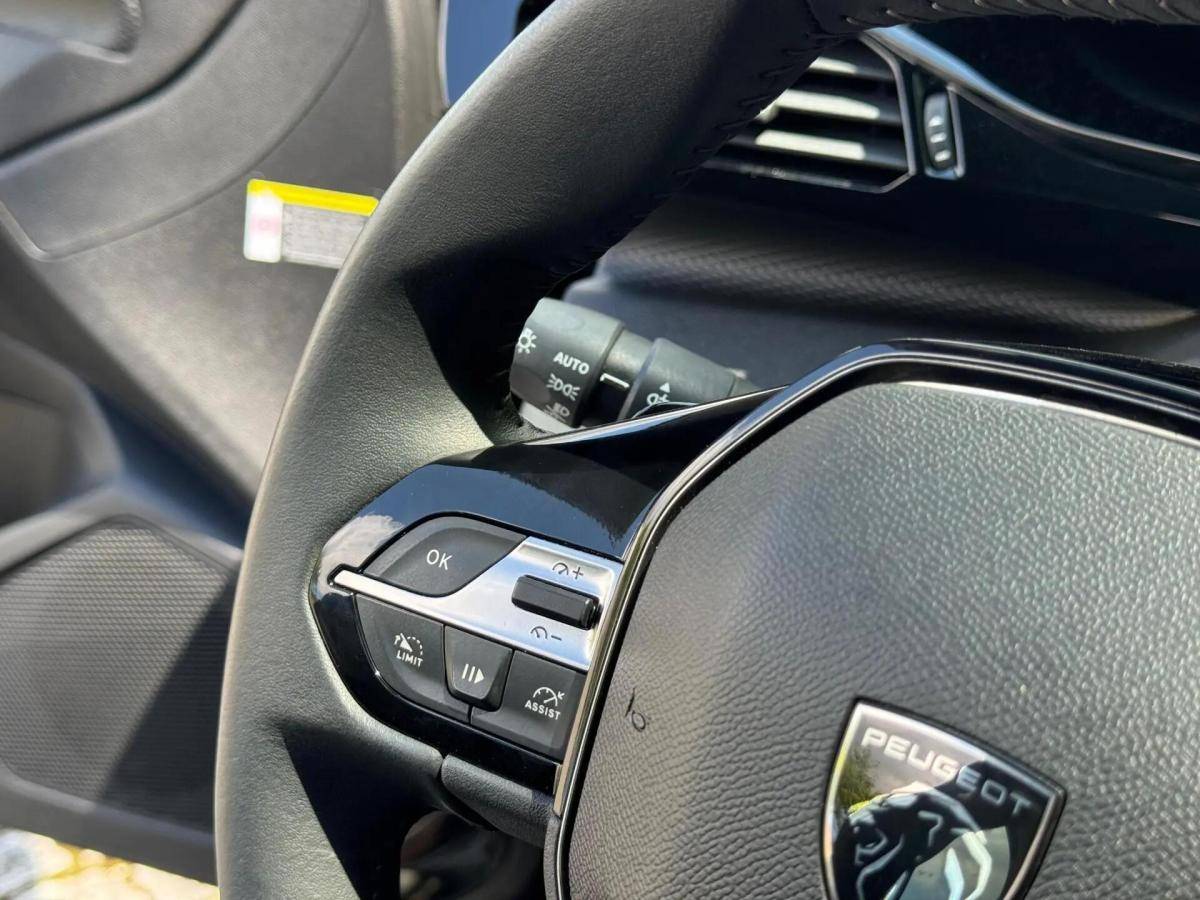 peugeot-308-2022-gasolina-1199cc