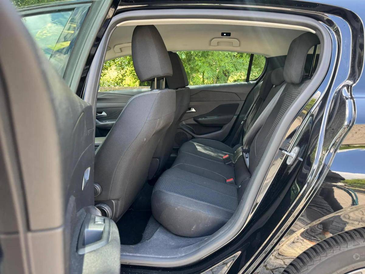 peugeot-308-2022-gasolina-1199cc