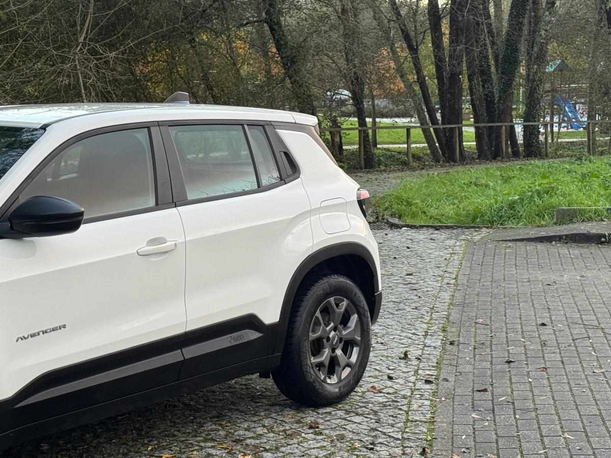 jeep-avenger-2024-eletrico-500cc