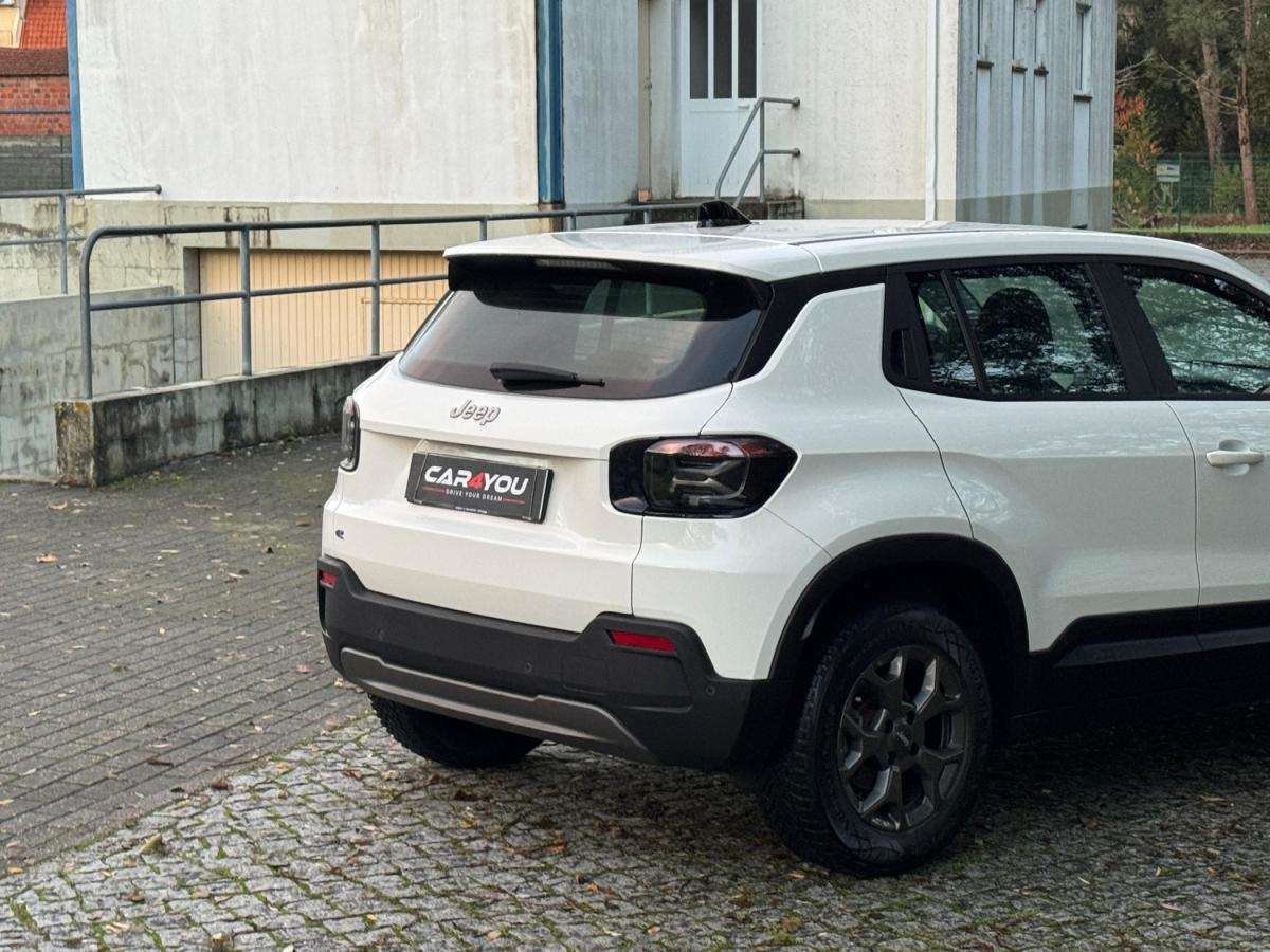 jeep-avenger-2024-eletrico-500cc