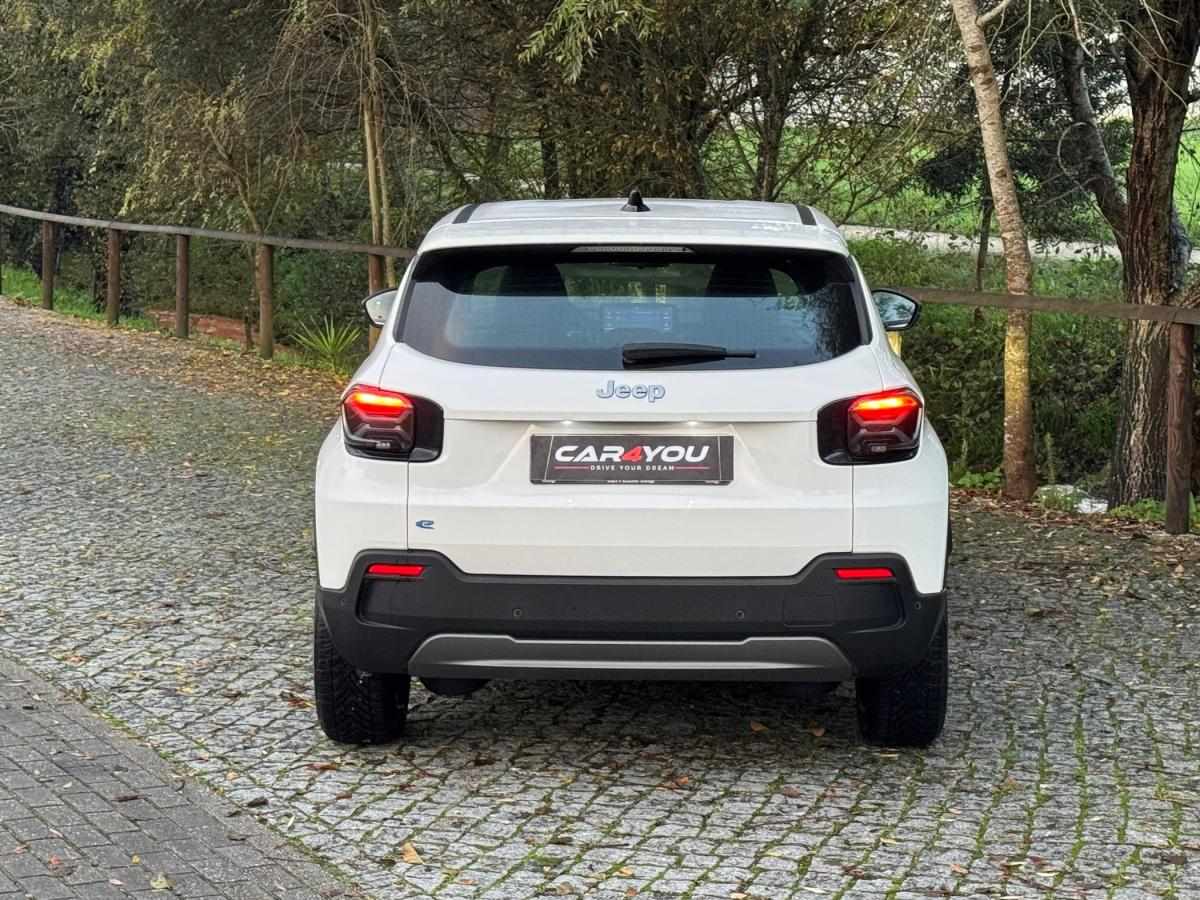 jeep-avenger-2024-eletrico-500cc