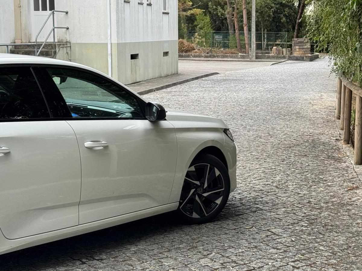 peugeot-308-2022-gasolina-1199cc