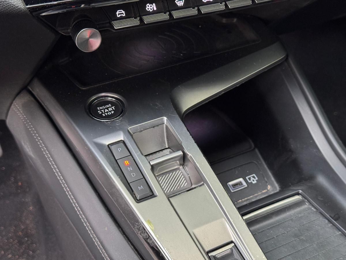 peugeot-308-2022-gasolina-1199cc