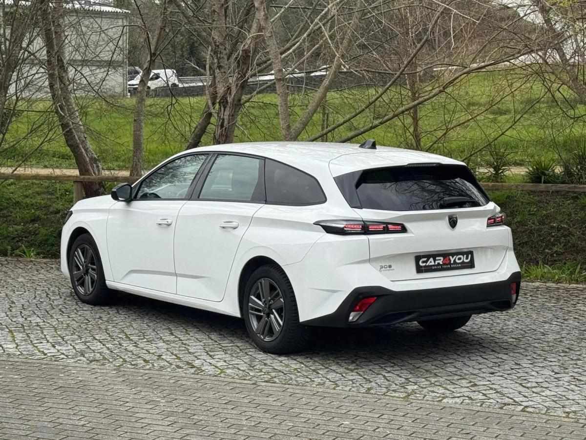 peugeot-308-sw-2023-gasolina-1199cc