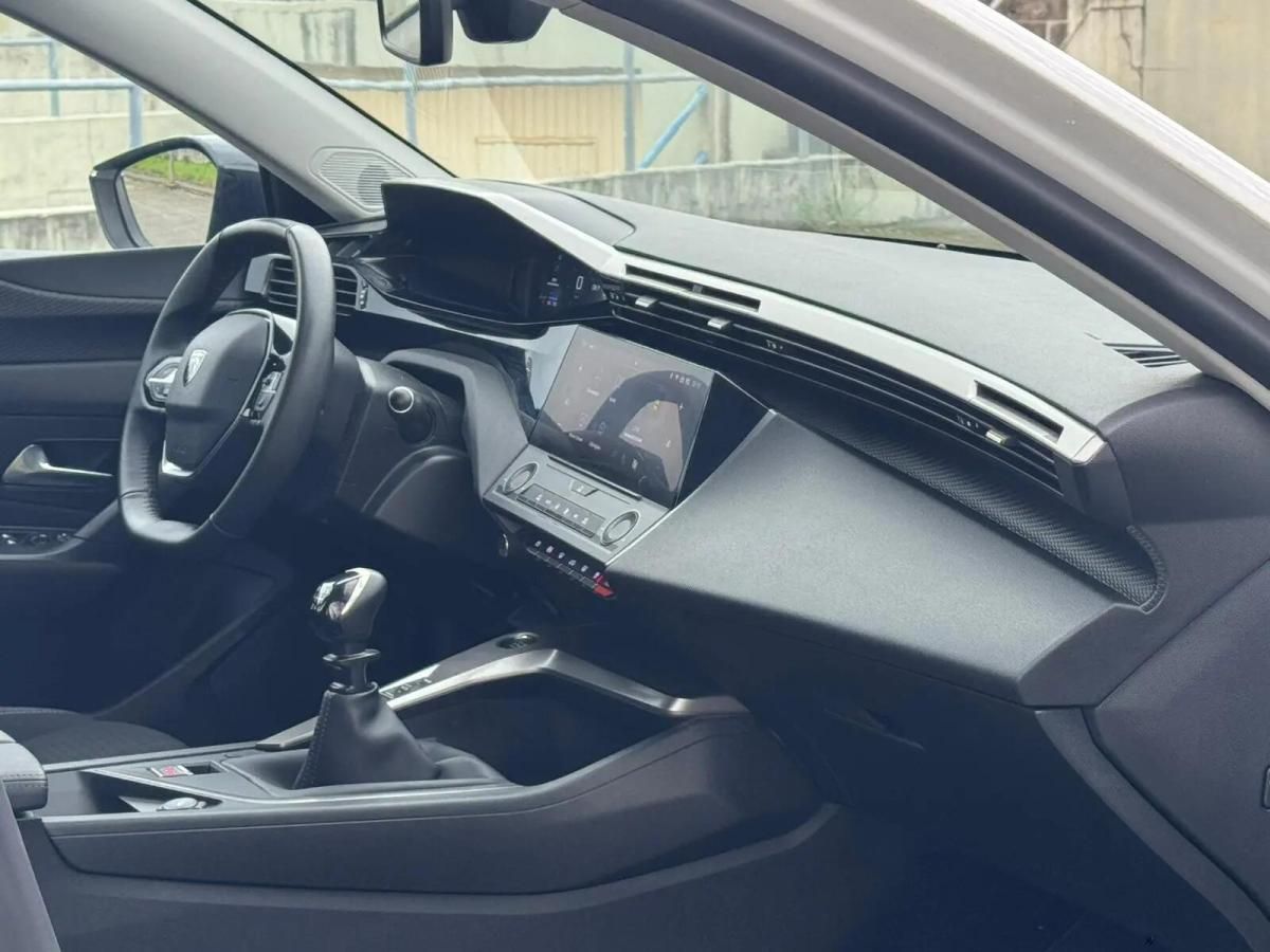 peugeot-308-sw-2023-gasolina-1199cc