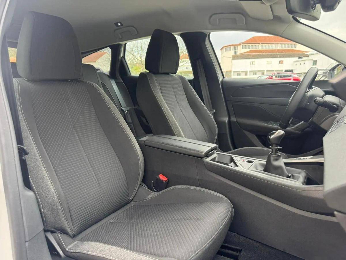 peugeot-308-sw-2023-gasolina-1199cc