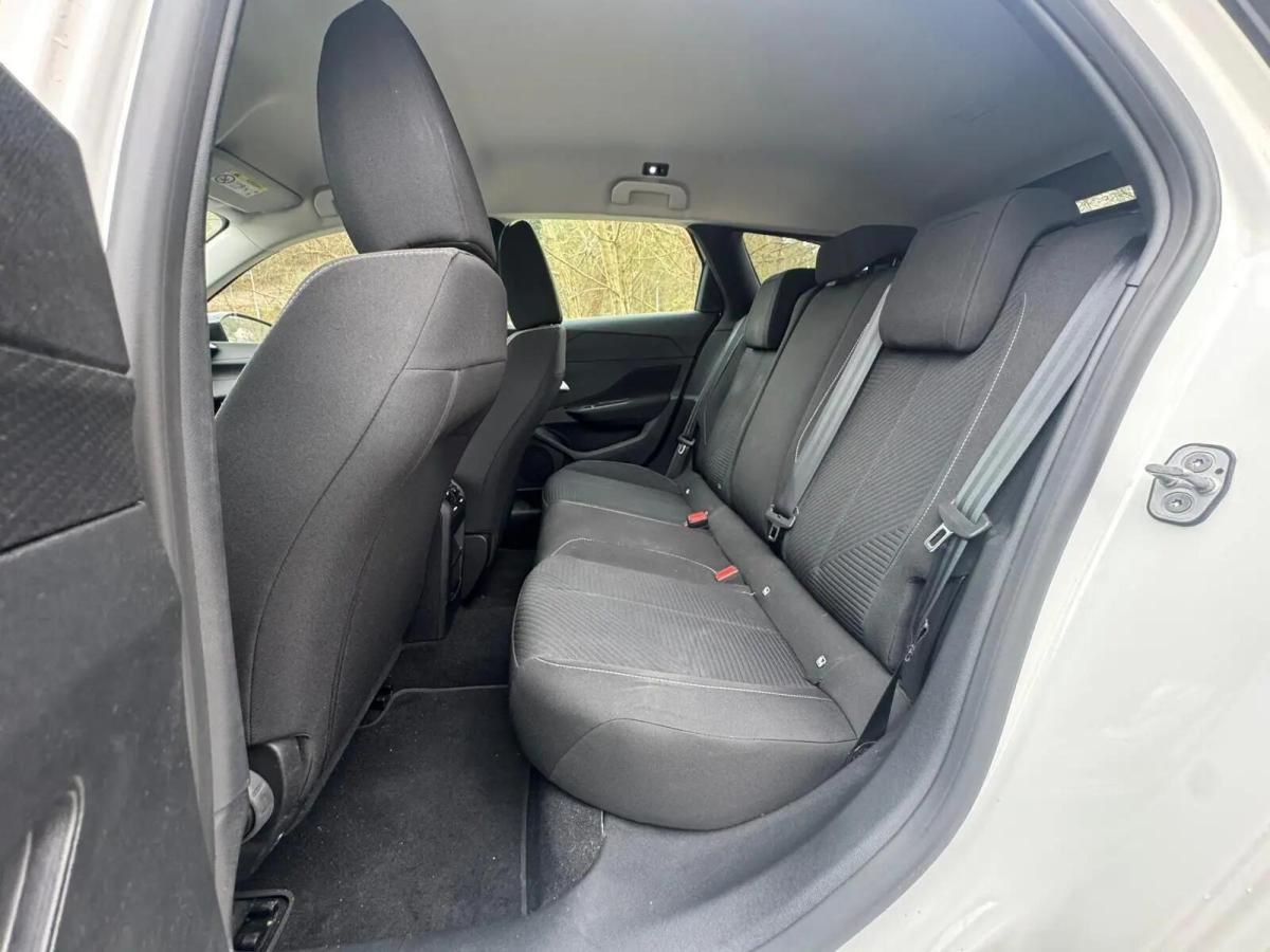 peugeot-308-sw-2023-gasolina-1199cc