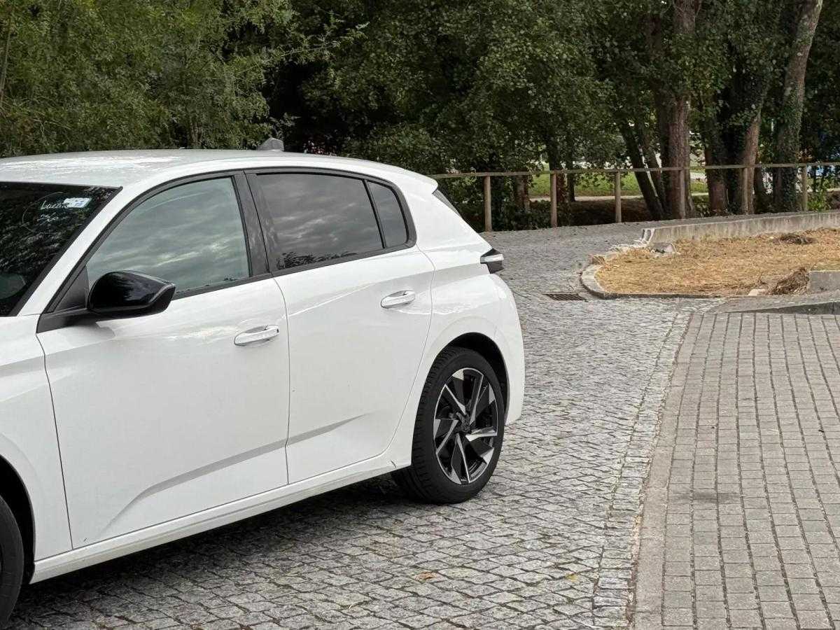 peugeot-308-2022-gasolina-1199cc