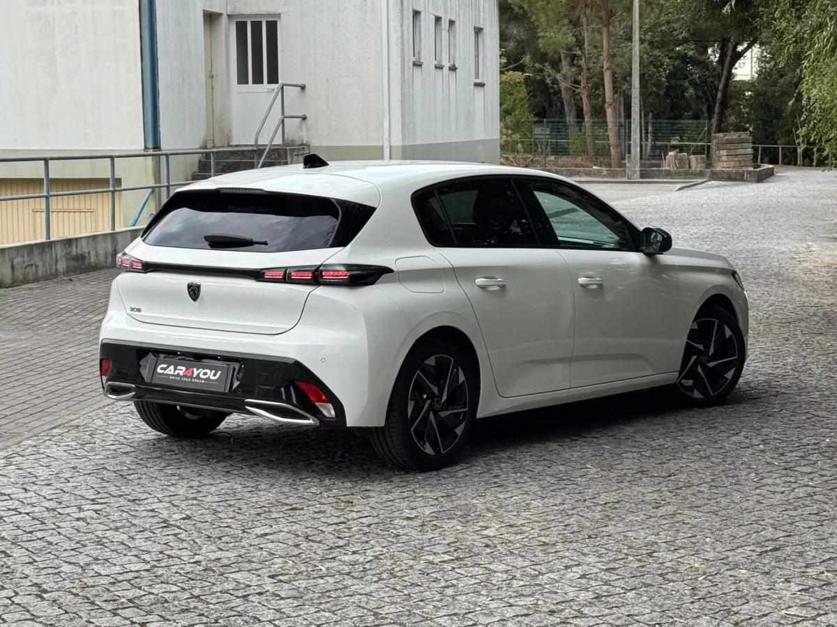 peugeot-308-2022-gasolina-1199cc