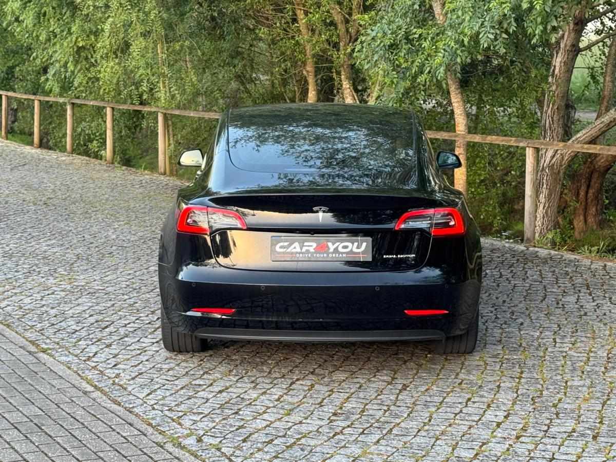 tesla-model-3-2021-eletrico-500cc