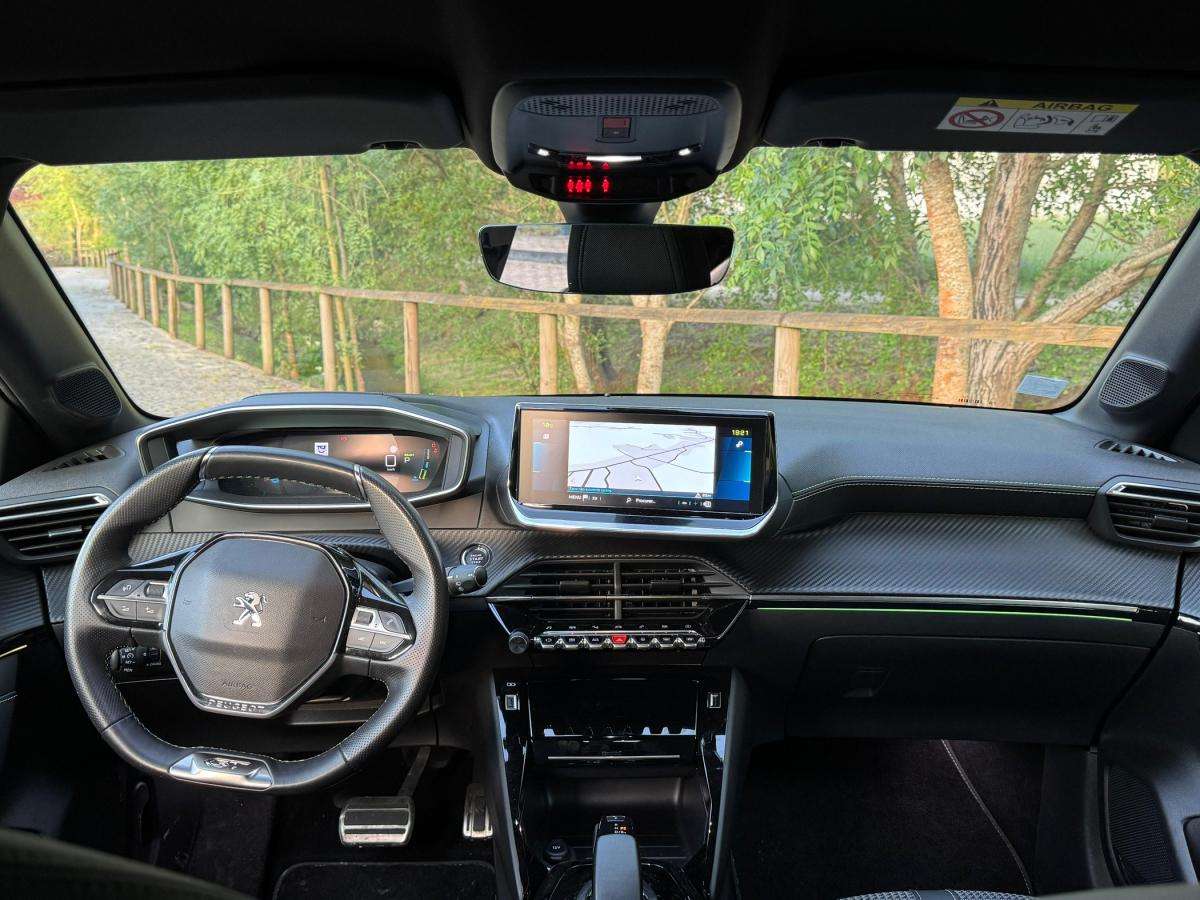 peugeot-208-2020-eletrico-500cc