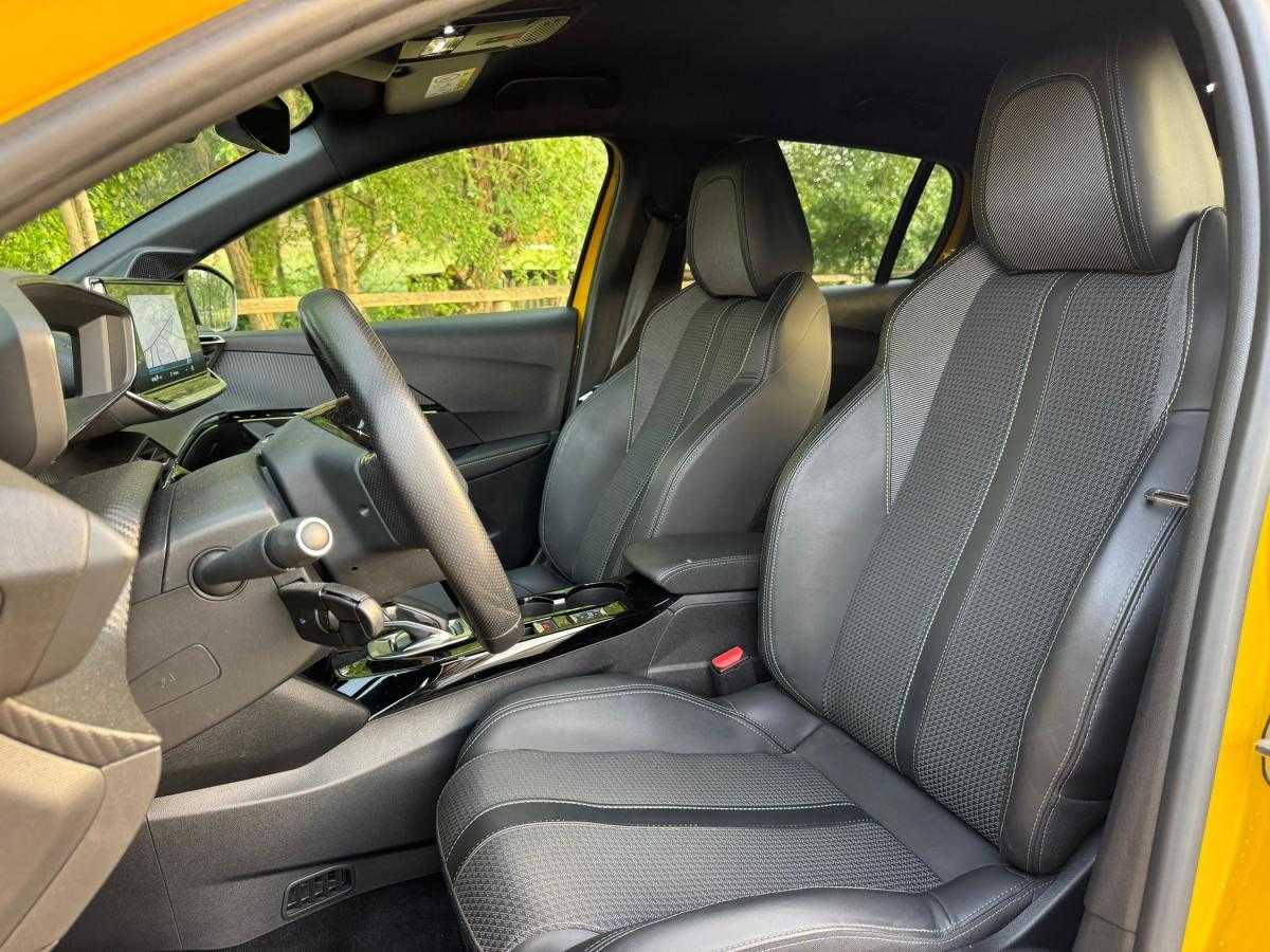 peugeot-208-2020-eletrico-500cc