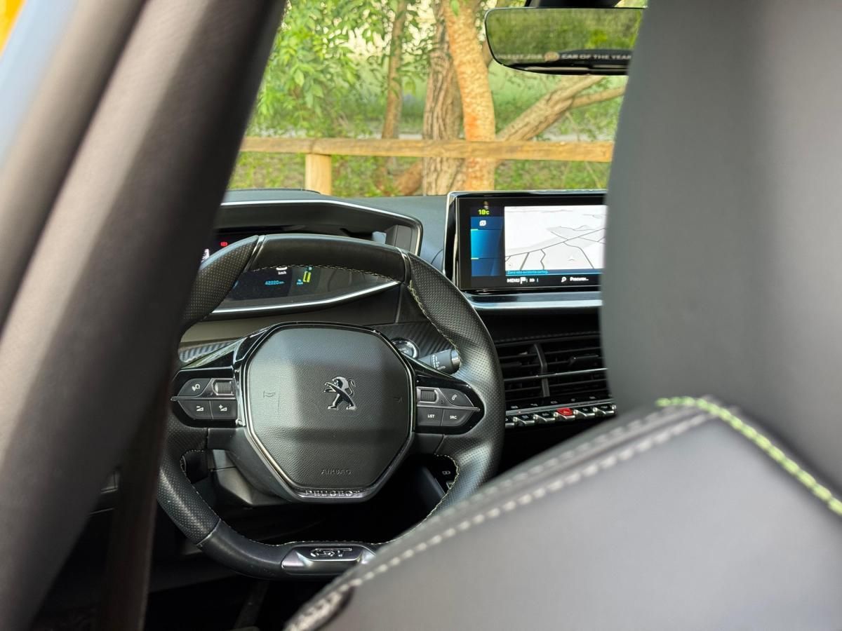 peugeot-208-2020-eletrico-500cc