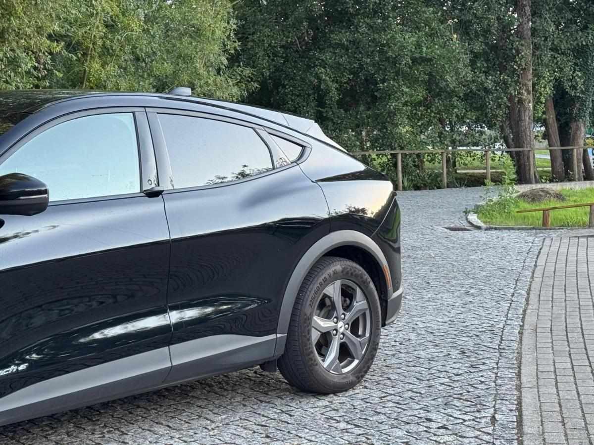 ford-mustang-mach-e-2022-eletrico-0cc