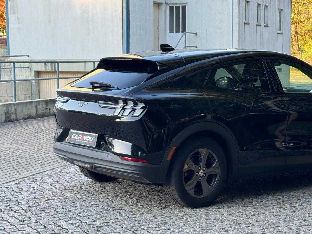 ford-mustang-mach-e-2022-eletrico-0cc