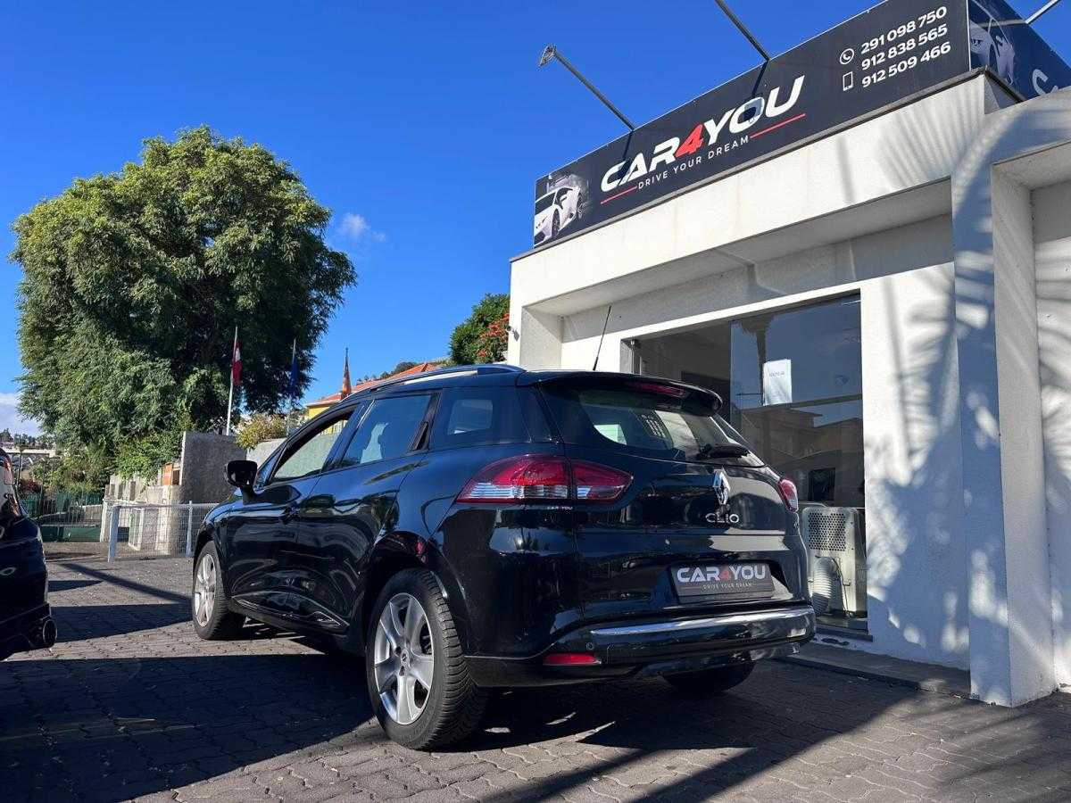 renault-clio-sport-tourer-2015-diesel-1461cc
