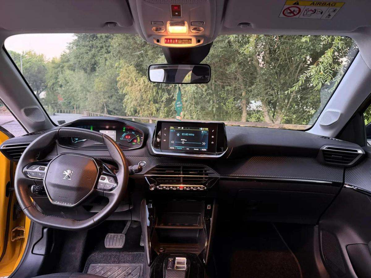 peugeot-e-208-2022-eletrico-0cc