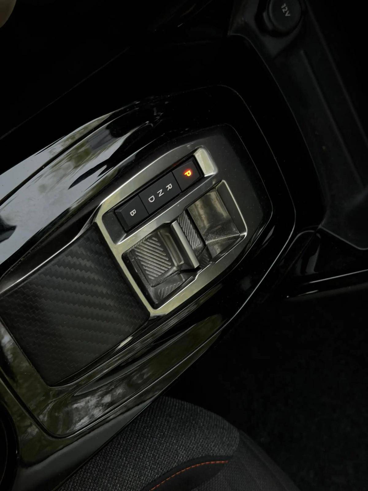 peugeot-e-208-2022-eletrico-0cc