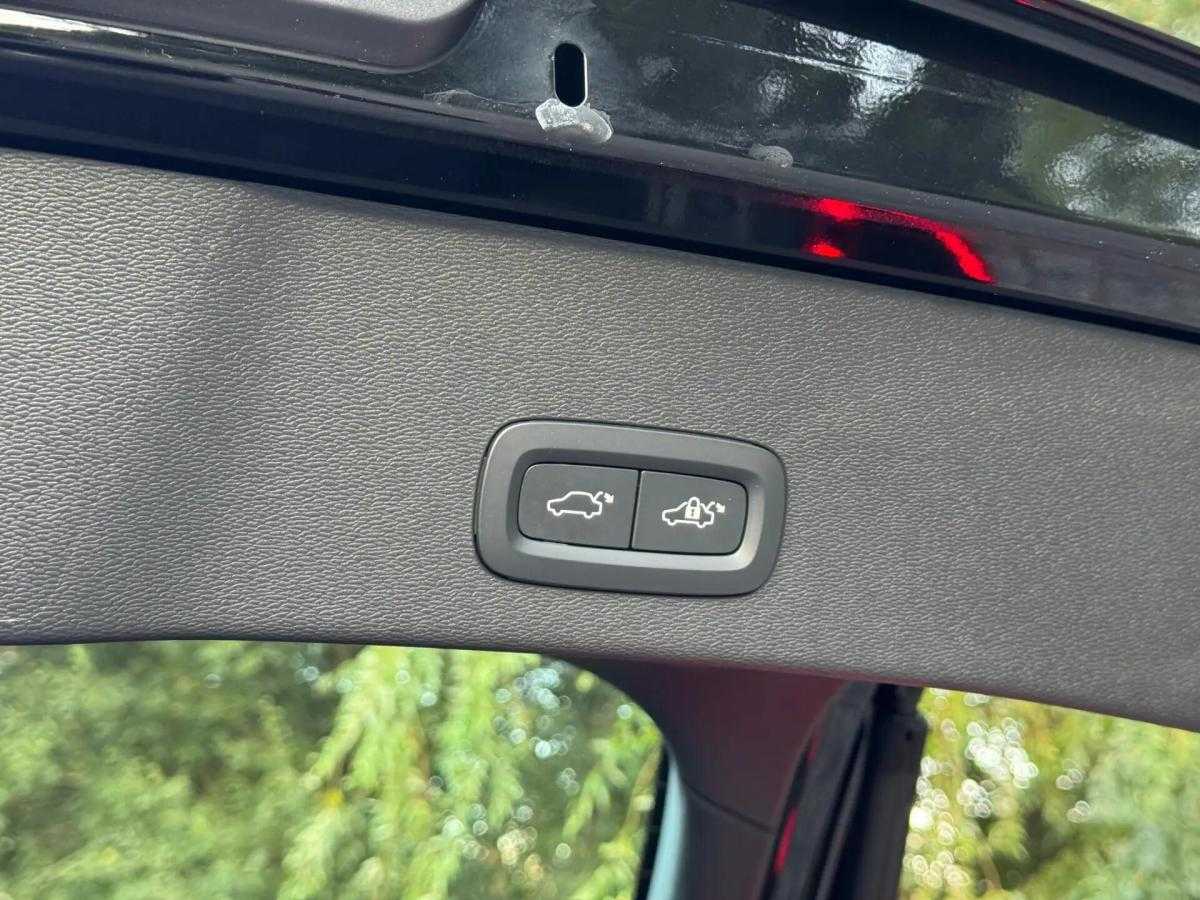 volvo-c40-2023-eletrico-0cc