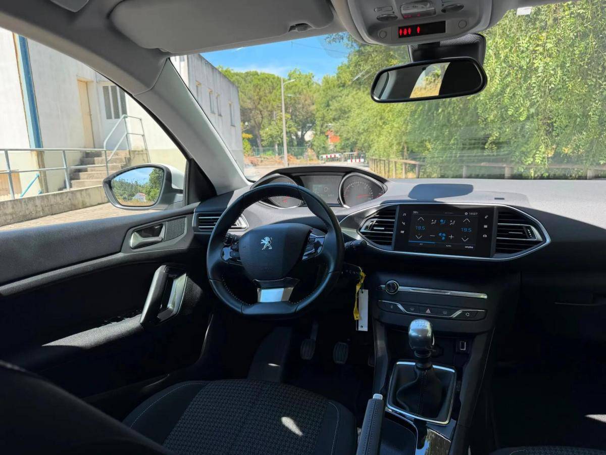 peugeot-308-2019-diesel-1499cc