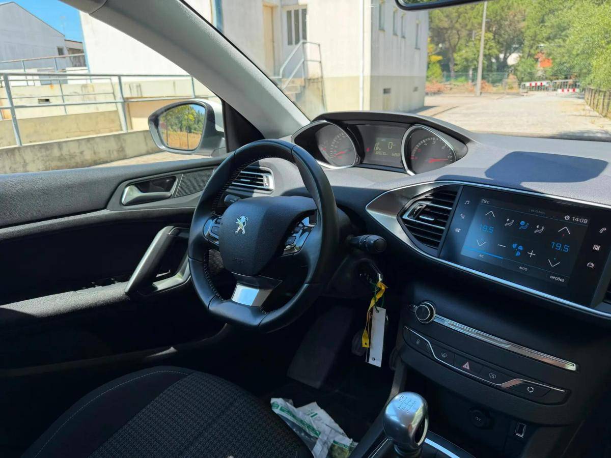 peugeot-308-2019-diesel-1499cc
