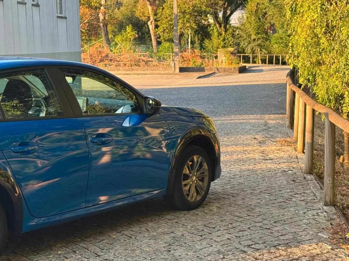 peugeot-e-208-2023-eletrico-0cc