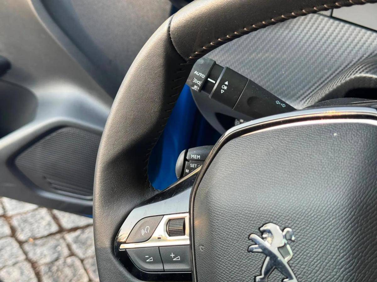 peugeot-e-208-2023-eletrico-0cc