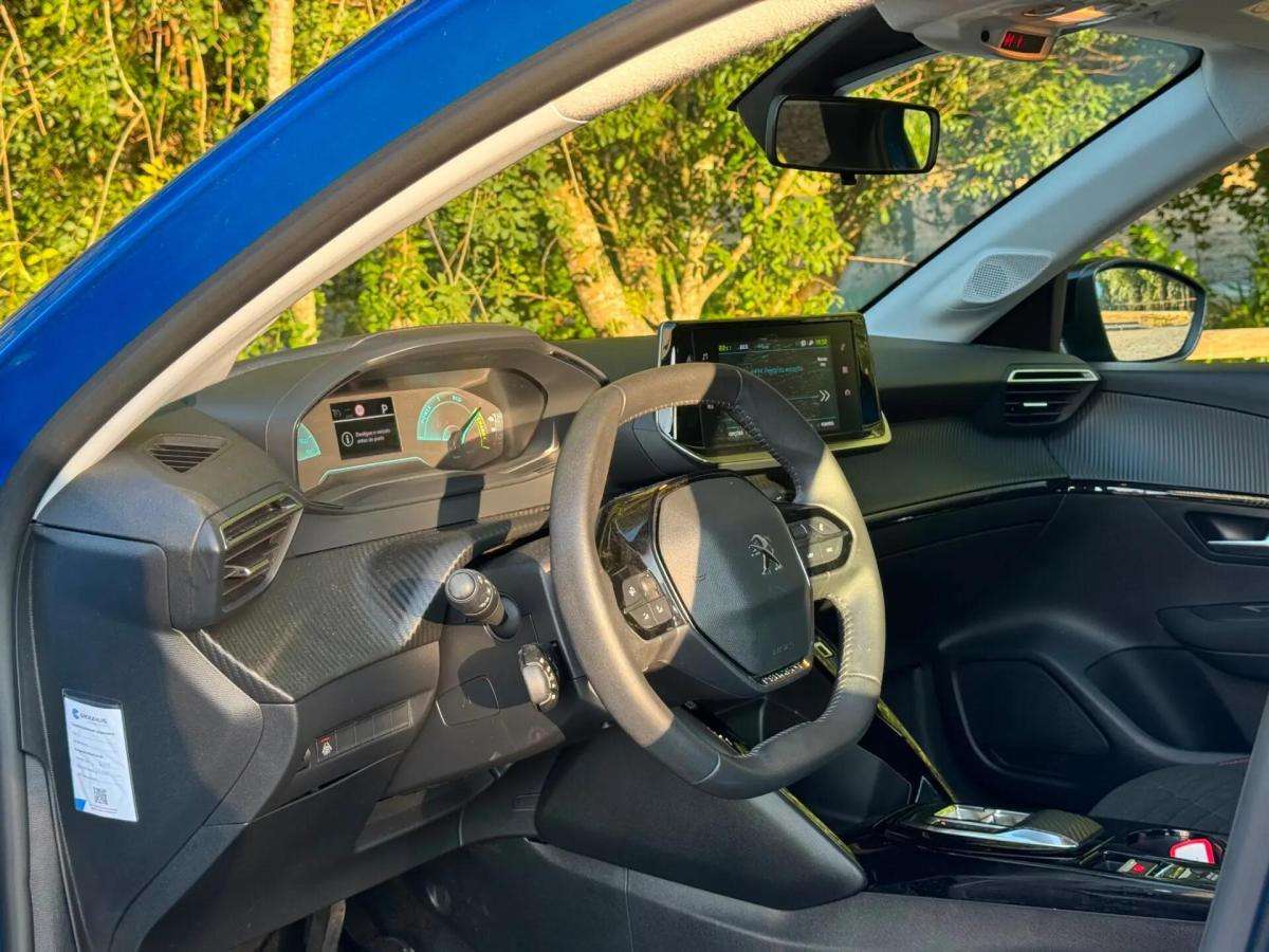 peugeot-e-208-2023-eletrico-0cc