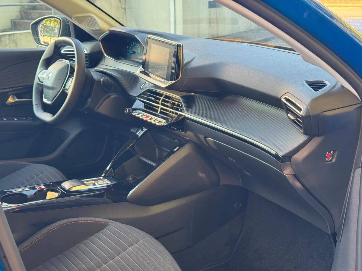 peugeot-e-208-2023-eletrico-0cc