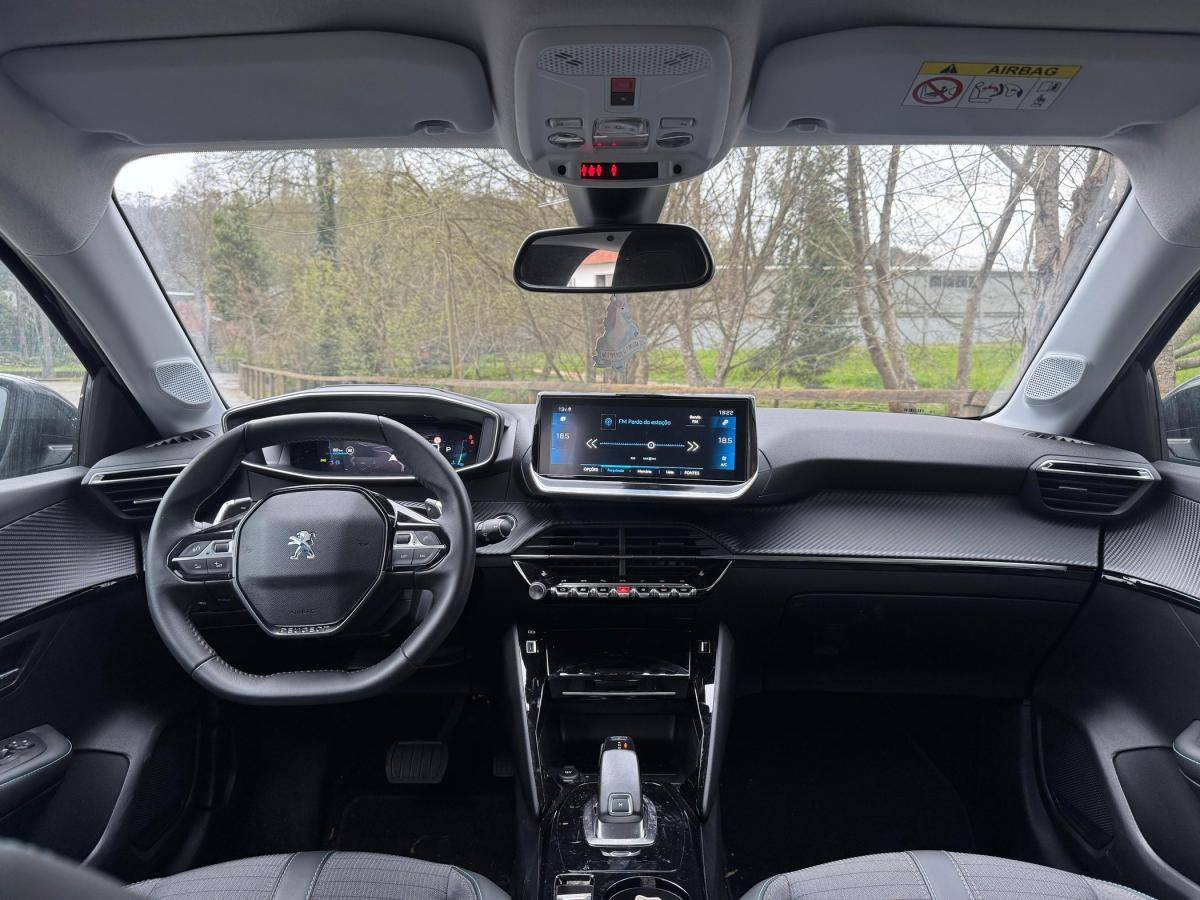 peugeot-208-2021-gasolina-1199cc