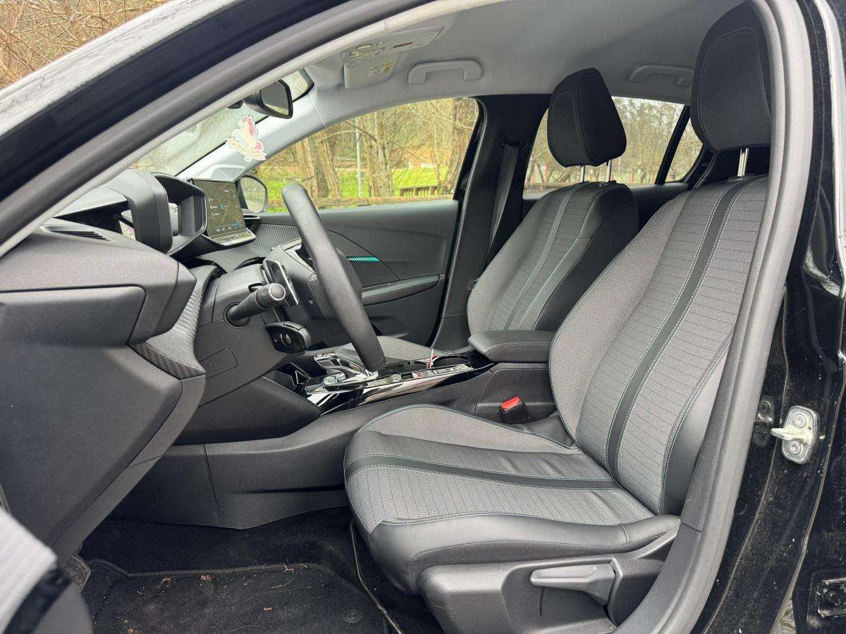 peugeot-208-2021-gasolina-1199cc