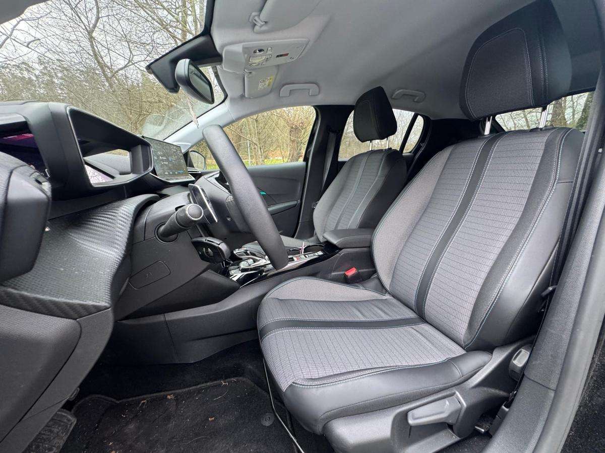 peugeot-208-2021-gasolina-1199cc